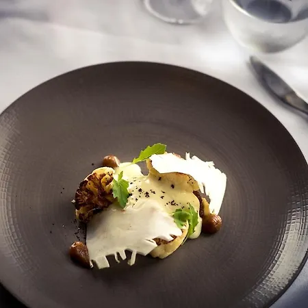 莫热伍德乡村酒店 4*