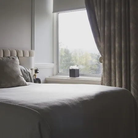 莫热伍德乡村酒店 4*